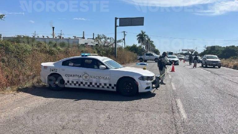 Autoridades federales resguardaron el área donde fue encontrado un hombre sin vida. Autoridades federales resguardaron el área donde fue encontrado un hombre sin vida.