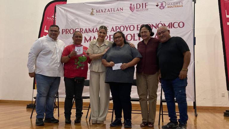 Los apoyos fueron entregados a 181 mujeres de la zona urbana y 19 de la zona rural. Los apoyos fueron entregados a 181 mujeres de la zona urbana y 19 de la zona rural.