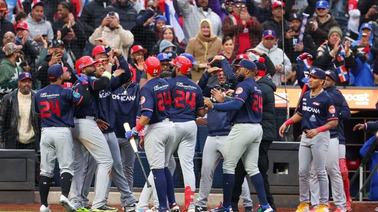República Dominicana se impone a Puerto Rico en el Citi Field de Queens, Nueva York. República Dominicana se impone a Puerto Rico en el Citi Field de Queens, Nueva York.