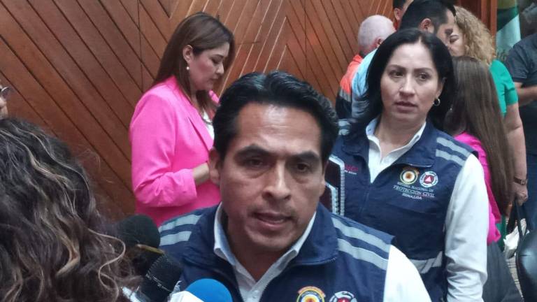 Aurelio Roy Navarrete Cuevas, director del Instituto Estatal de Protección Civil en Sinaloa, en entrevista en Mazatlán.