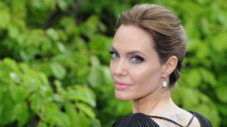 Angelina Jolie es una de las actrices de Hollywood que aseguró sus labios por la cantidad de un millón de dólares.