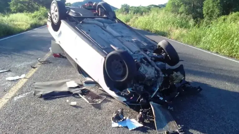 Una persona murió y otra resultó lesionada tras el accidente. Una persona murió y otra resultó lesionada tras el accidente.