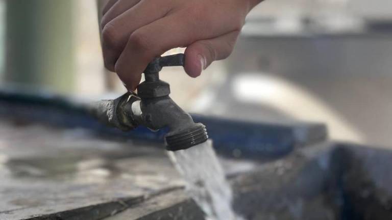 Personas jubiladas, pensionadas y discapacitadas tendrán descuento por ley en cobro de agua potable en Sinaloa