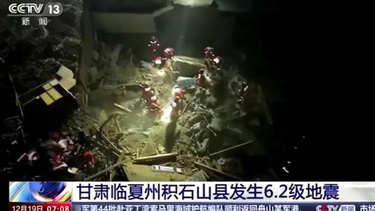 Al menos 111 muertos tras sismo en el noroeste de China