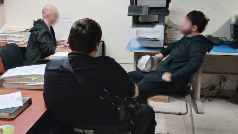 Luis R. Conríquez. Luis R. Conríquez.