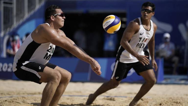 José Luis Rubio y Josué Gastón Gaxiola compitieron en voleibol de playa.