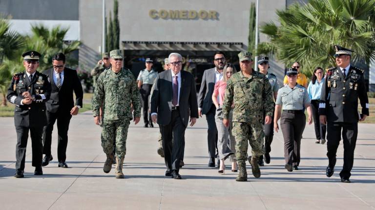El Gobernador del Estado Rubén Rocha Moya en el cambio de mando de la Guardia Nacional en Sinaloa. El Gobernador del Estado Rubén Rocha Moya en el cambio de mando de la Guardia Nacional en Sinaloa.