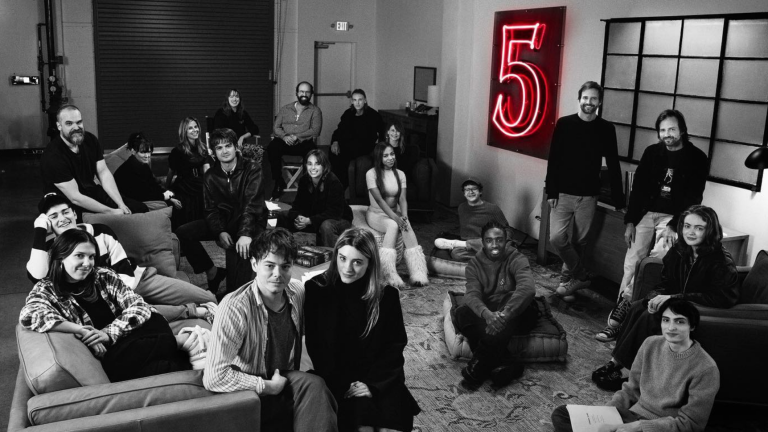 Una vez más se reúne todo el elenco de la serie para dar inicio a la producción de la quinta temporada de Stranger Things.