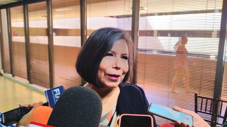 Catalina Esparza explicó que es de aproximadamente 200 millones de pesos el recurso destinado para las escuelas de Sinaloa.