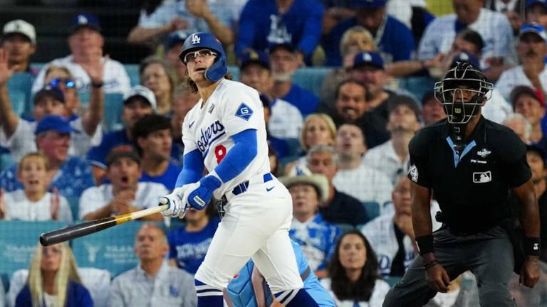 Kike Hernández no podrá disputar el Clásico Mundial debido a que se sometió a cirugía. Kike Hernández no podrá disputar el Clásico Mundial debido a que se sometió a cirugía.