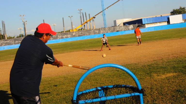 Selección mayor de beisbol de la UAS intensifica su preparación rumbo a Universiada Regional