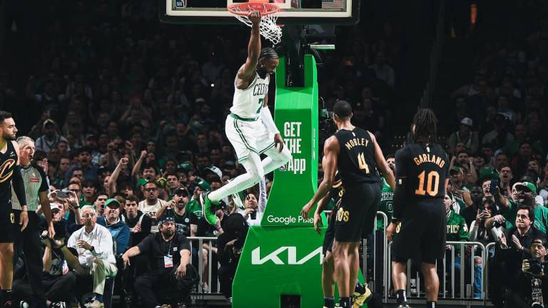 Jaylen Brown aportó 32 puntos para el triunfo de los Celtics.
