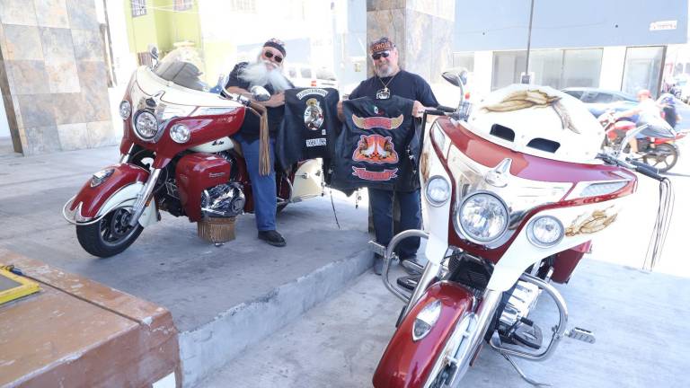 Noe Ramírez y Óscar de León rodaron sus caballos de acero desde Texas para participar en la Semana de la Moto en Mazatlán.
