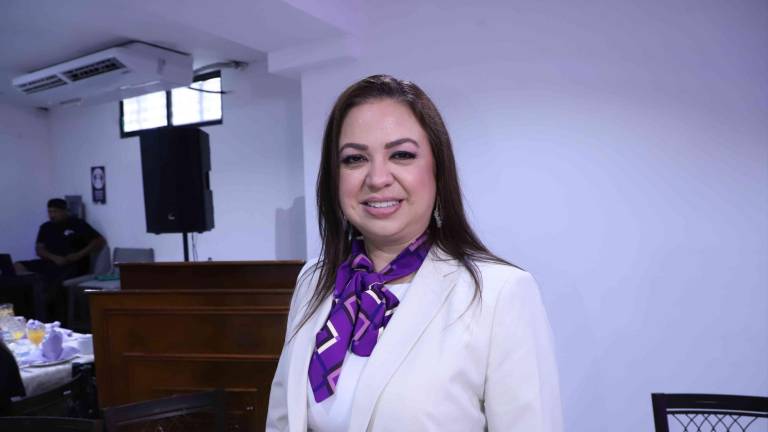 Paola Álvarez Tostado, rinde protesta como nueva presidenta de las Mujeres Empresarias de Canaco Mazatlán.
