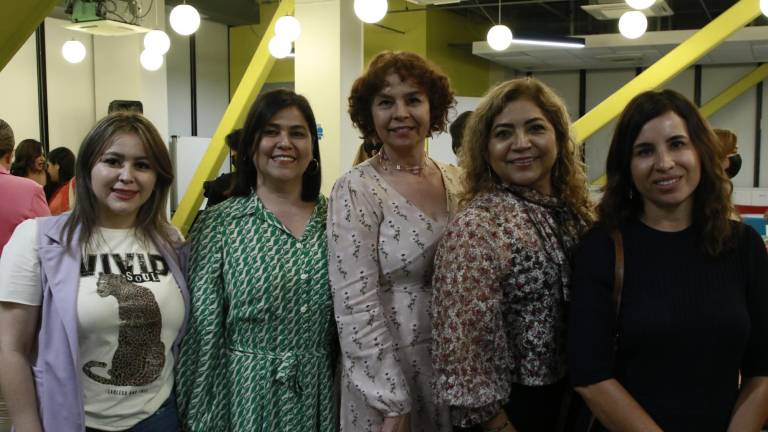 Damas de AMMJE Culiacán tienen diálogo con Javier Gaxiola Coppel