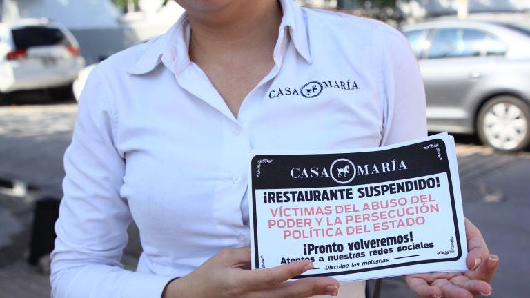 Panfletos que acusan abuso de poder y persecución política fueron repartidos este miércoles por trabajadores del restaurante Casa María.