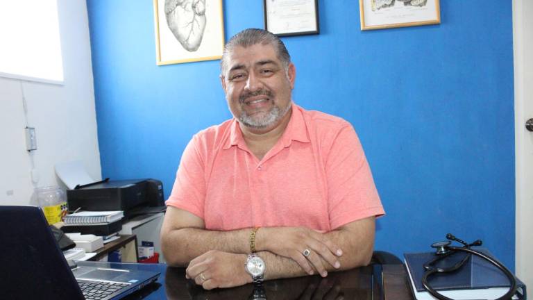 Javier Estrada espera los tiempos del PAN para registrarse como candidato a la Alcaldía de Rosario.