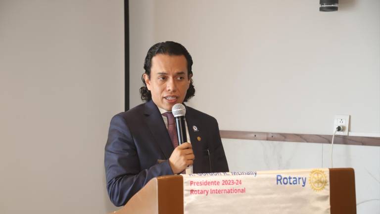 César Tejeda asume la presidencia de Club Rotario Mazatlán
