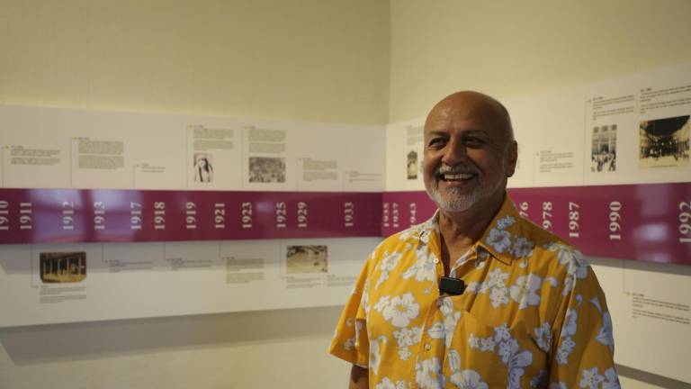 El maestro Javier Arcadia, promete un emocionante recorrido por el folclor de Veracruz, Tamaulipas, Campeche y Yucatán en el espectáculo Fandango, que se efectuará el 23 de noviembre en el TAP. El maestro Javier Arcadia, promete un emocionante recorrido por el folclor de Veracruz, Tamaulipas, Campeche y Yucatán en el espectáculo Fandango, que se efectuará el 23 de noviembre en el TAP.