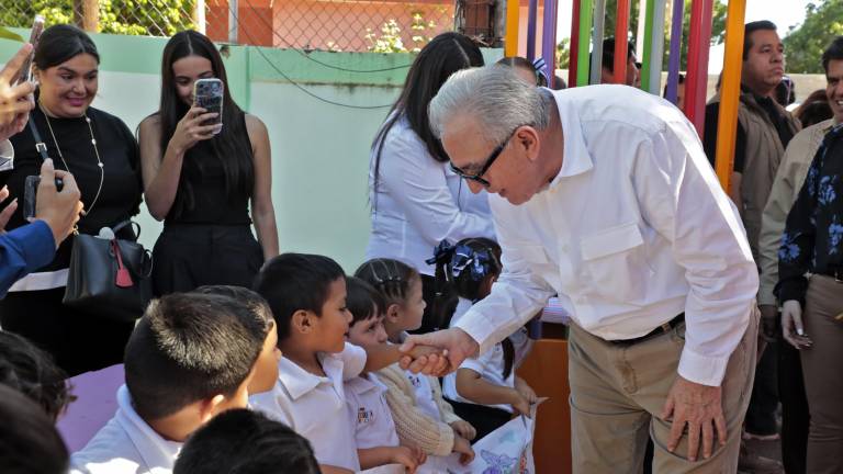 El Gobernador de Sinaloa Rubén Rocha Moya entrega nuevas aulas a jardín de niños de Badiraguato. El Gobernador de Sinaloa Rubén Rocha Moya entrega nuevas aulas a jardín de niños de Badiraguato.