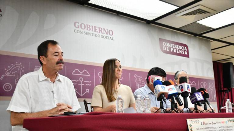 Conferencia para anunciar el Festival del Chilorio en Mocorito. Conferencia para anunciar el Festival del Chilorio en Mocorito.