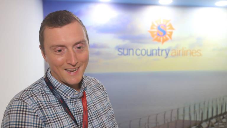 Charley Klynderud, Market Manager de la aerolínea Sun Country. Charley Klynderud, Market Manager de la aerolínea Sun Country.