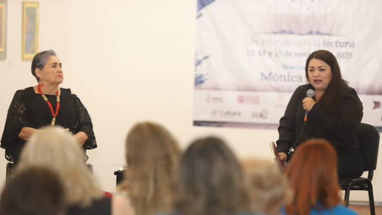 María Guadalupe Rojo y Karina Castillo presentaron sus obras en el Quinto Encuentro de Escritoras y Lectoras Sinaloenses en Mazatlán. María Guadalupe Rojo y Karina Castillo presentaron sus obras en el Quinto Encuentro de Escritoras y Lectoras Sinaloenses en Mazatlán.