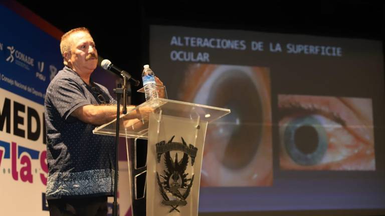El doctor Ángel Romero fue uno de los participantes en el Congreso de Medicina Deportiva.