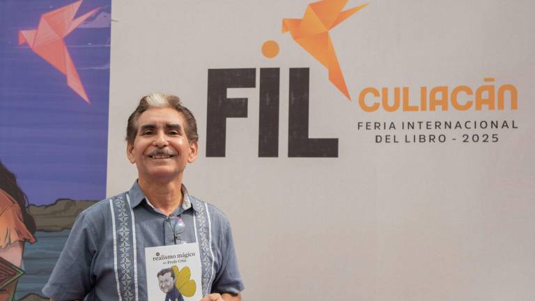 Guillermo Gallardo presentó el libro De Macondo a Recoveco, El realismo mágico del profe Cruz. Guillermo Gallardo presentó el libro De Macondo a Recoveco, El realismo mágico del profe Cruz.