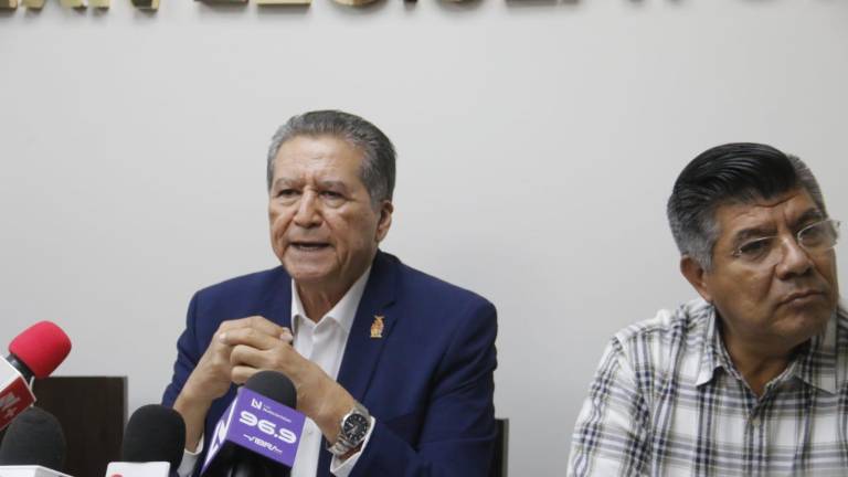Feliciano Castro Meléndrez habla sobre los amparos que la UAS ha difundido a favor de Jesús Madueña Molina y Robespierre Lizárraga Otero.