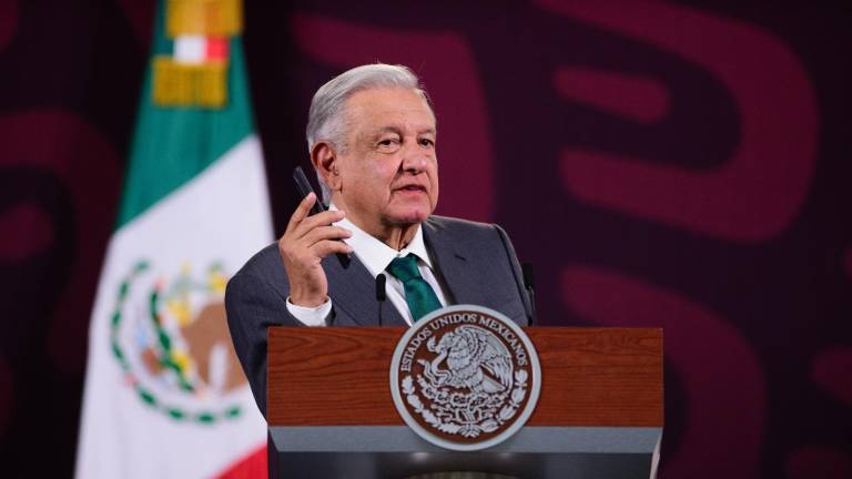 El Presidente Andrés Manuel López Obrador habla en su conferencia mañanera sobre la investigación en la Corte.