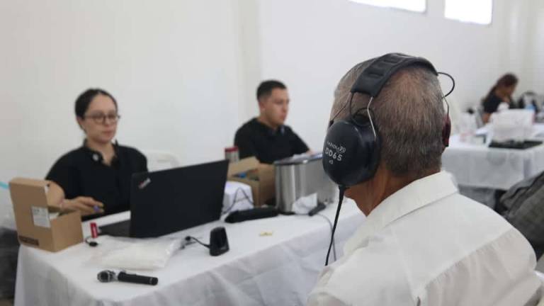 En total 240 sinaloenses, entre Mazatlán y el sur de Sinaloa, fueron beneficiados. En total 240 sinaloenses, entre Mazatlán y el sur de Sinaloa, fueron beneficiados.