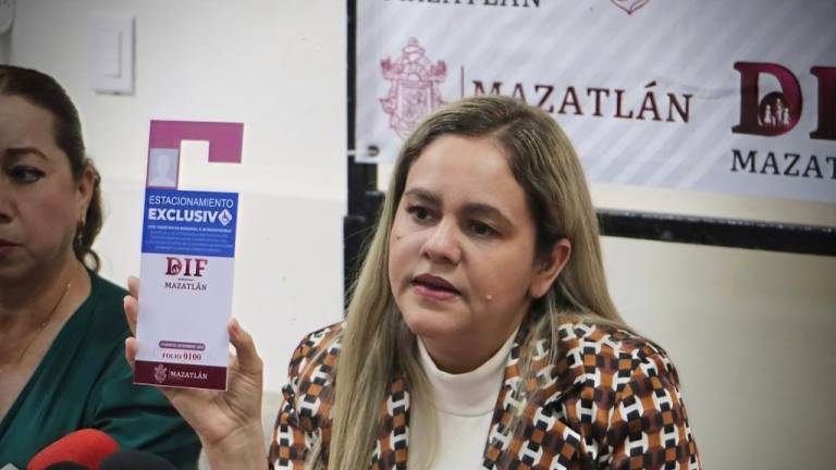 La presidenta del Sistema DIF Mazatlán, María Teresa Apodaca Muñoz, llamó a tramitar el documento.
