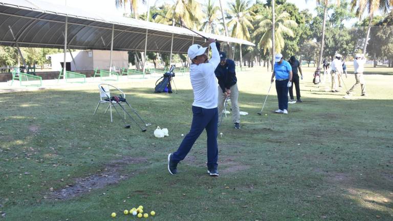 Compiten golfistas por el swing perfecto en primer Exatec Blue Open Golf Tour