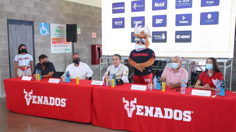 Presentan a Eddie Díaz como el nuevo mánager de Venados de Mazatlán.