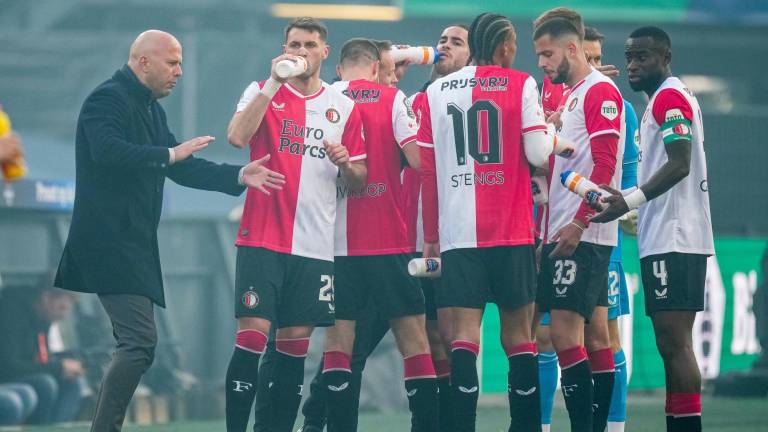 Feyenoord se corona en la Copa de los Países Bajos, la cual tuvo que suspenderse dos veces