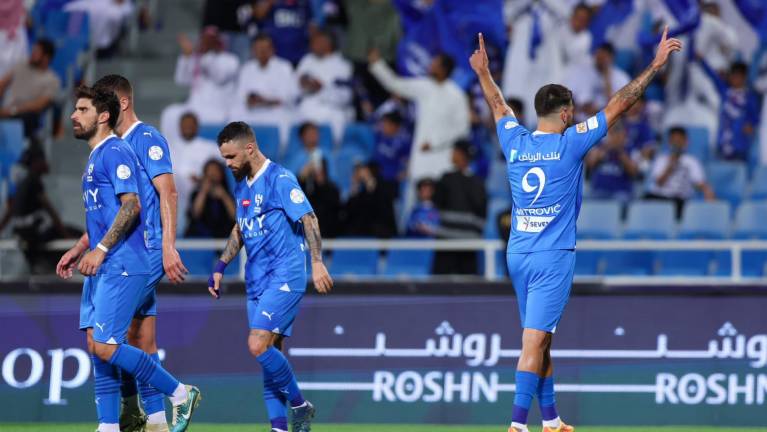 El Al-Hilal golea 4-1 al Al-Hazm para coronarse.