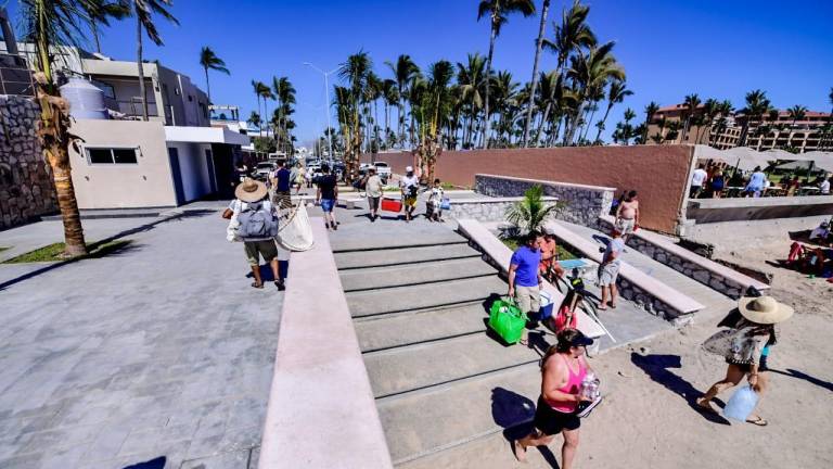 Rehabilitarán más accesos de playas en Mazatlán