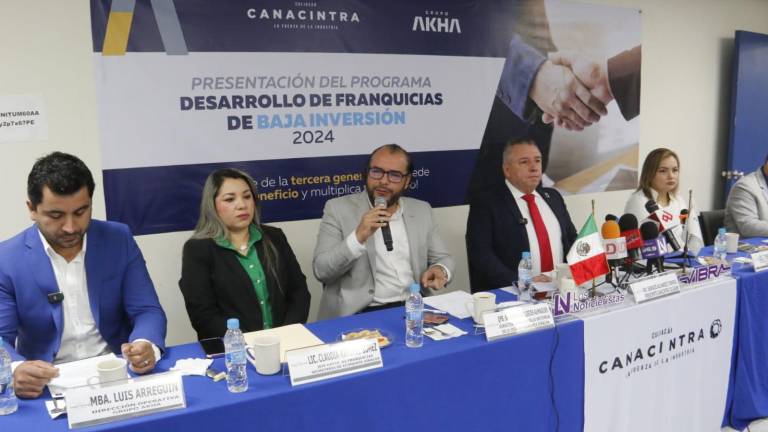Conferencia de Canacintra Culiacán para dar a conocer el programa de franquicias de baja inversión.