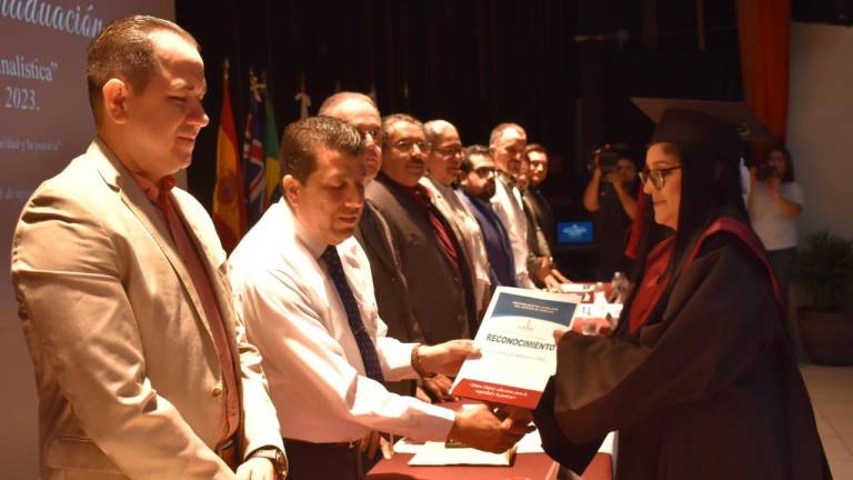 Ceremonia de graduación de 1a primera generación de la Licenciatura en Criminalística de la Unipol.