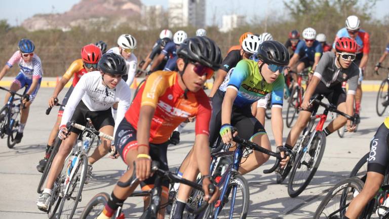 Carlos García y Jaqueline Tamez conquistan el critérium del Tour Venados Serial