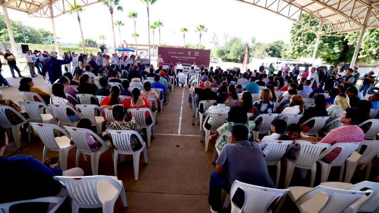 El Gobierno de Sinaloa terminó en Navolato la entrega de equipamiento a emprendedores. El Gobierno de Sinaloa terminó en Navolato la entrega de equipamiento a emprendedores.