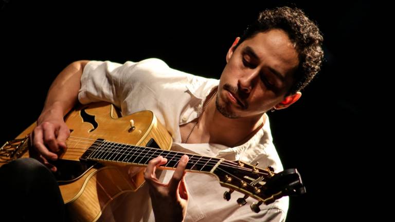 Alan González, guitarrista.
