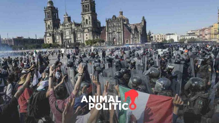 Policías y manifestantes se enfrentaron en los alrededores de Palacio Nacional durante la marcha de la Generación Z. Policías y manifestantes se enfrentaron en los alrededores de Palacio Nacional durante la marcha de la Generación Z.