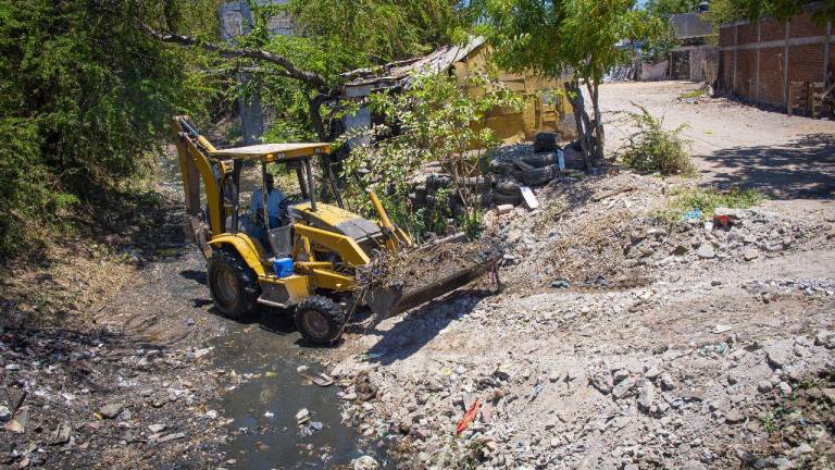 Limpieza de arroyos y pluviales va al 30 por ciento en Culiacán