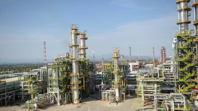 La planta productora está ubicada dentro de la refinería de la refinería Miguel Hidalgo, en Tula, Hidalgo.