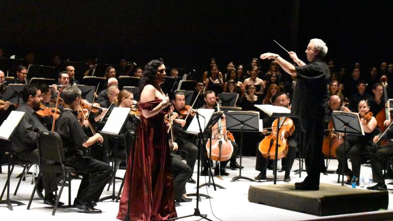 Ópera, zarzuela y música mexicana, disfrutan sinaloenses con la OSSLA