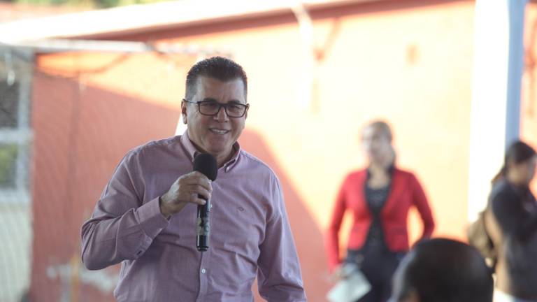 El alcalde de Mazatlán aseguró que se ha venido trabajando desde hace tiempo para evitar que en oficinas haya gente demás.