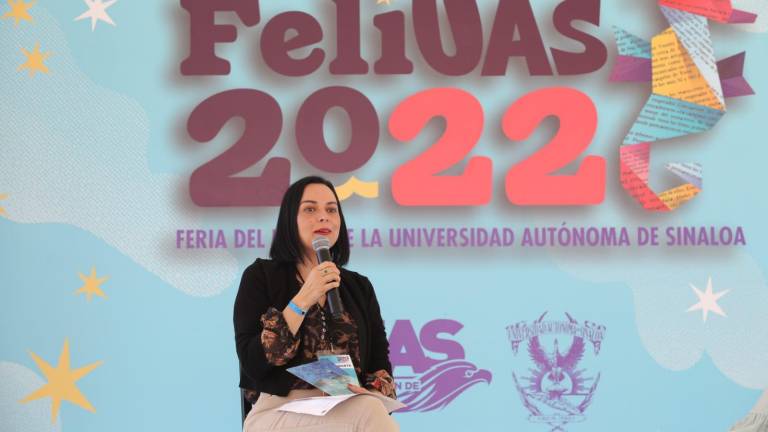 La escritora Sofía Orzoco presentó El alma de don Jacinto en la FeliUAS.