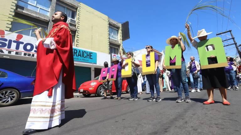 Arranca la Pascua Juvenil de Mazatlán con procesión y misa de Domingo de Ramos